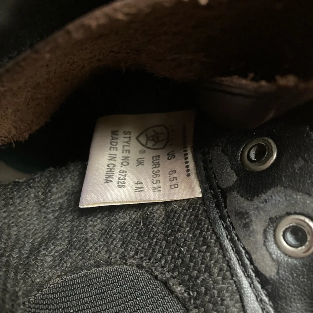 Ariat distressed brown leather ankle boots - Picture 7 of 7